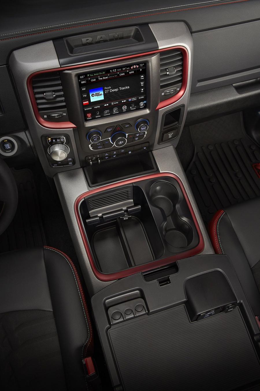 Dodge Ram 1500 Rebel 2015 года  (фото 37 из 54)